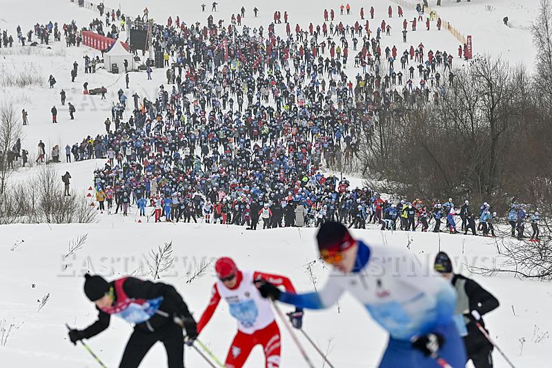 (SP)RUSSIA-KHIMKI-MASS SKIING