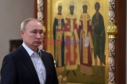 Владимир Путин на рождественской службе в Ново-Огарево
